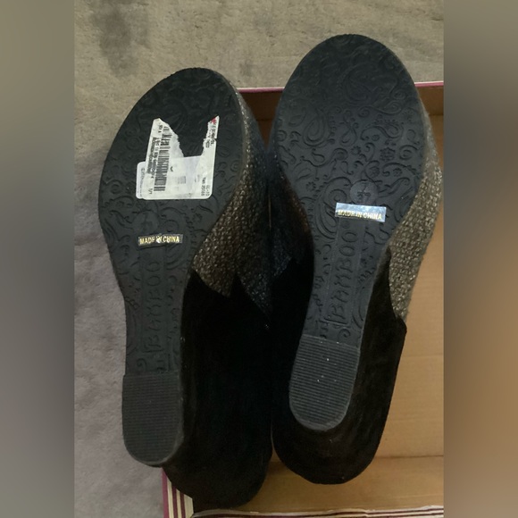 Black & Gray Two Tone Wedges New in Box by Bamboo - Picture 6 of 14